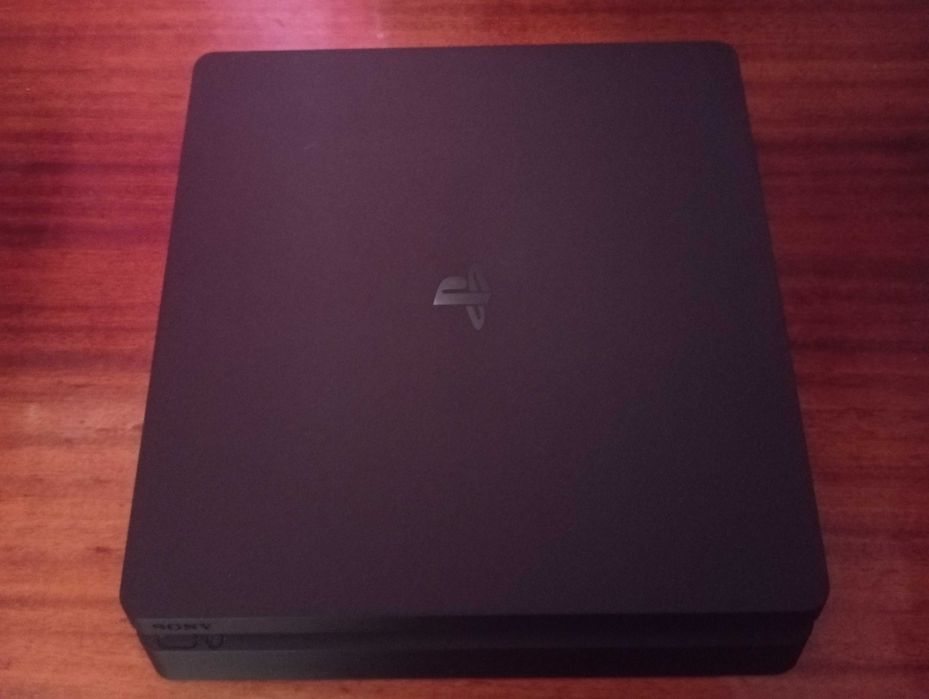PS 4 slim на 500 гігабайт