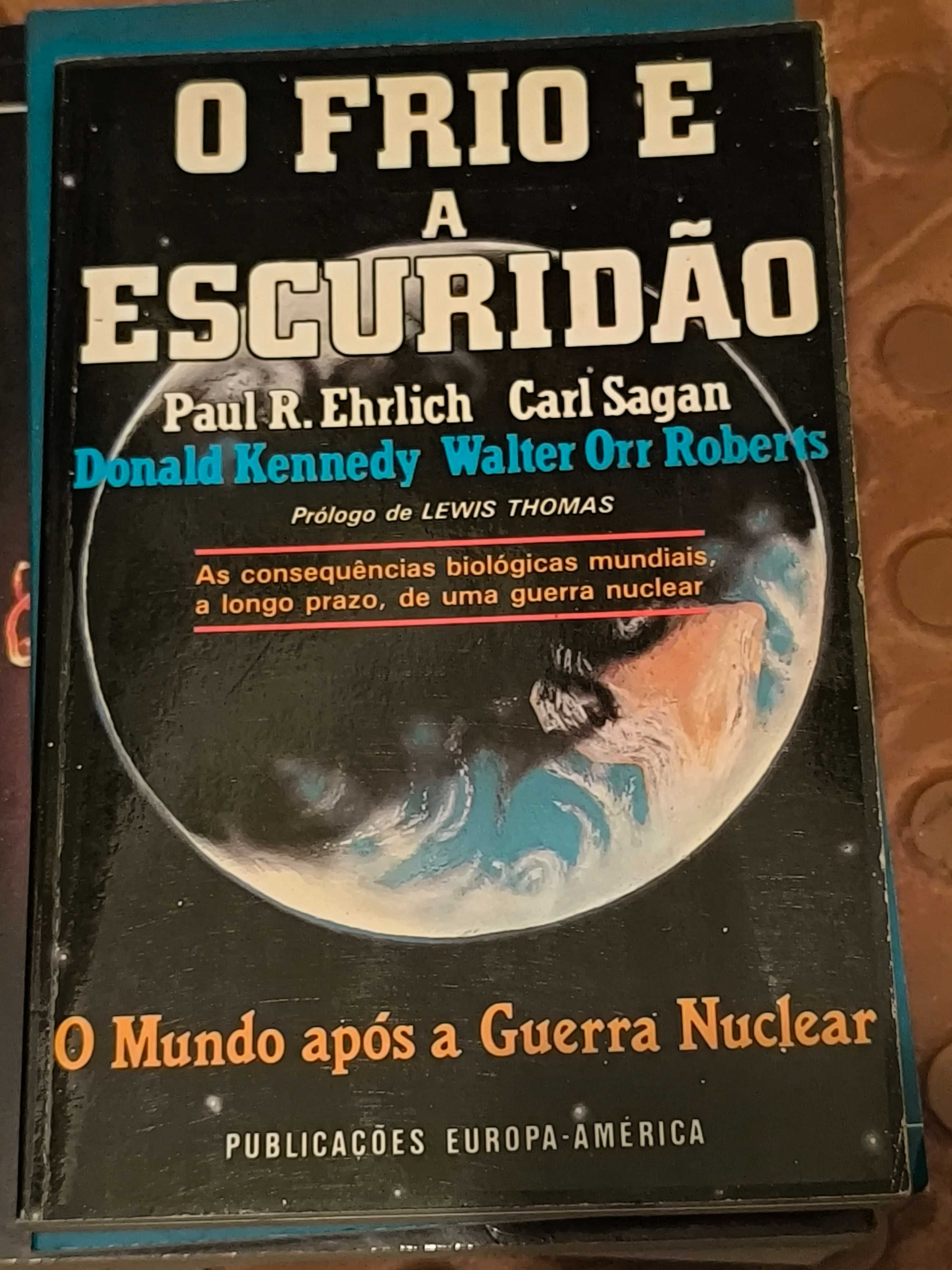 Livro O Frio e a Escuridão - Publicações Europa-América