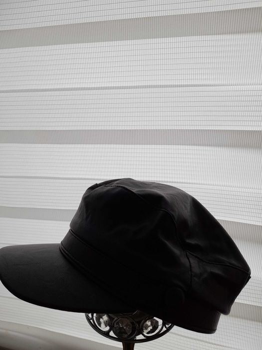 Czarny kaszkiet skórzany czapka z daszkiem ze skóry