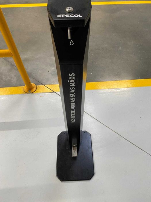 Dispensador de gel sanitário