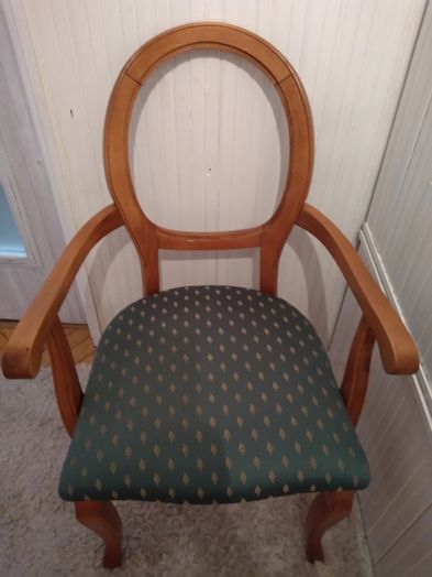 Krzesło z podłokietnikami do biurka toaletki