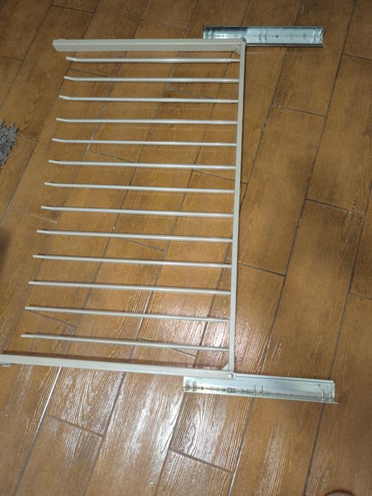 Gavetas cestos e um calceiro para roupeiro Pax Ikea