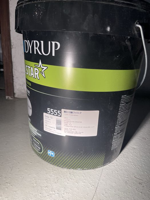 Tinta Dyrup de 15 litros de cor azul mate (tal como na foto 3)