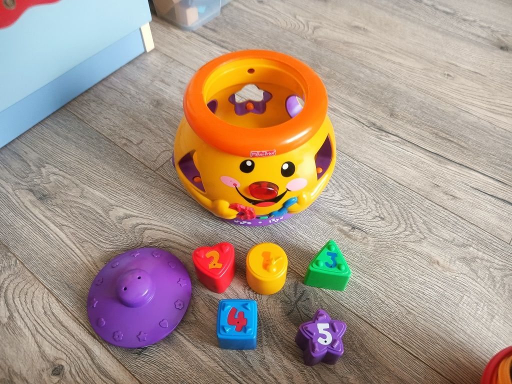 Fisher Price - Garnuszek na klocuszek z klockami