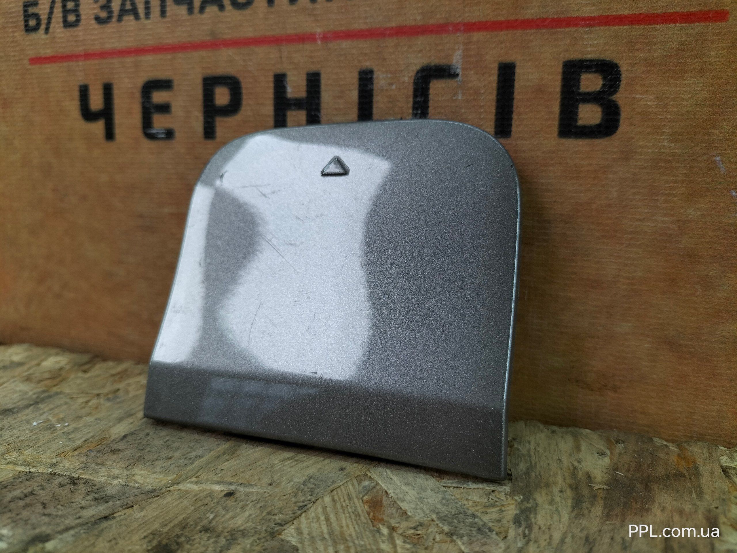 MINI Countryman F60 17-20 Заглушка крюка бампера заднего 51127401570