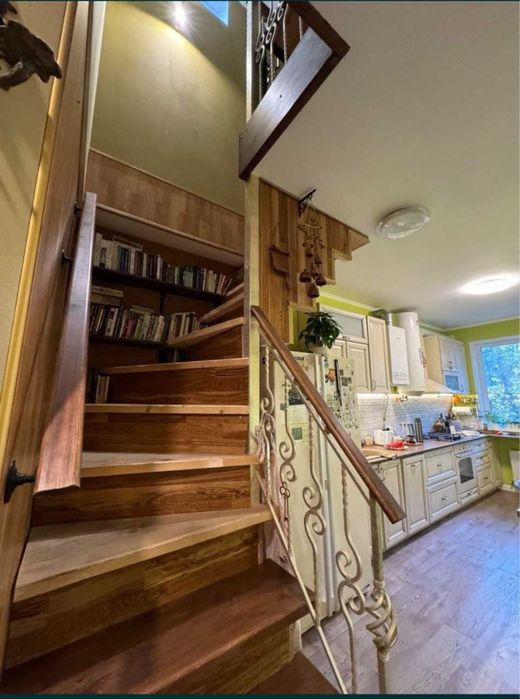 .. Дворівнева 3к 115,6м Вул.Київська (Єоселя для ВПо і сертифікат)