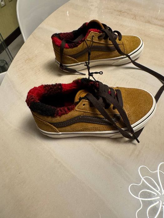 Продам нові кеди унісекс Vans