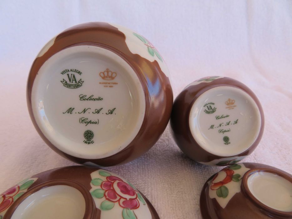 Par de urnas da Vista Alegre