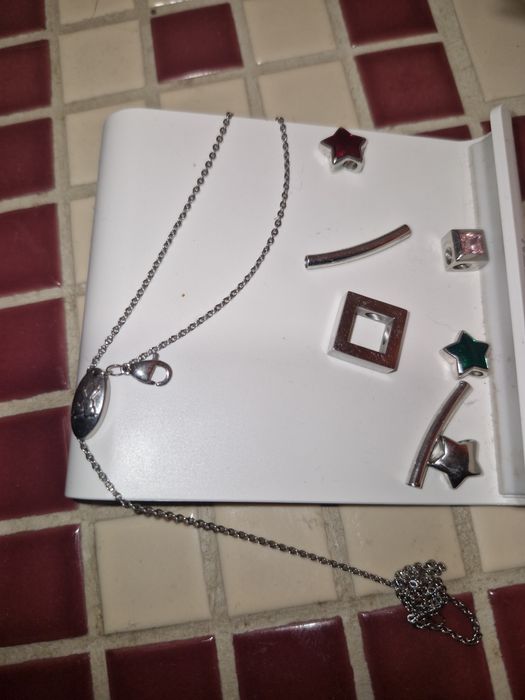 Симпатичні прикраси з магнітами Zepter.