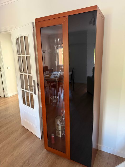 Cristaleira cerejeira