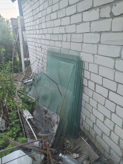 Скло віконне  б/у
