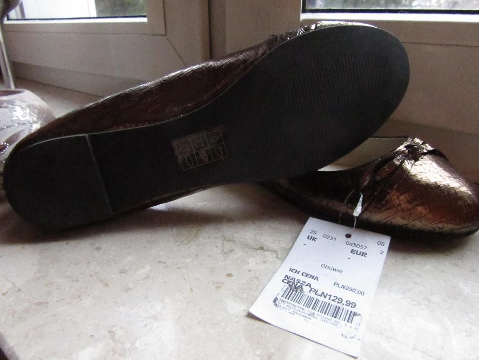 Idealna na ślub i wesele Nowe Skórzane złote baletki Buffalo London