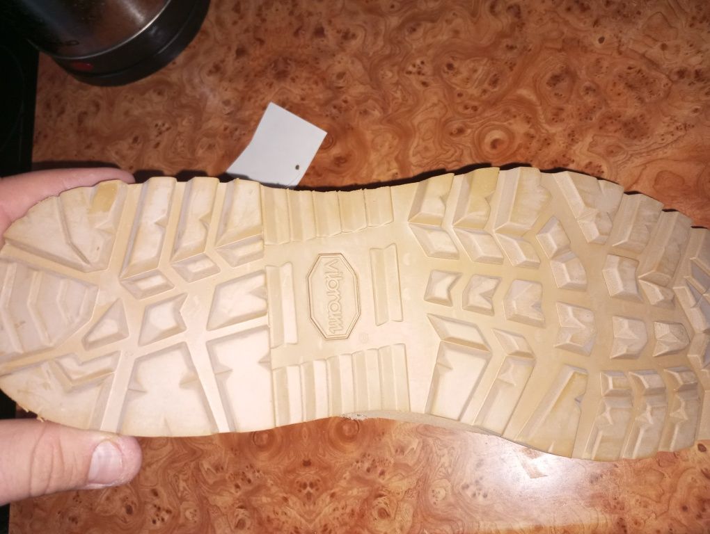 Берци нові Vibram