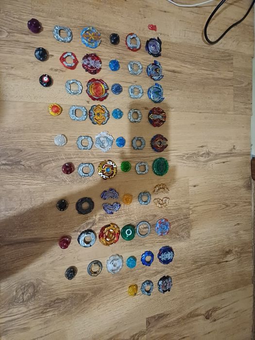 Бейблейди 19 штук +3 запускалки