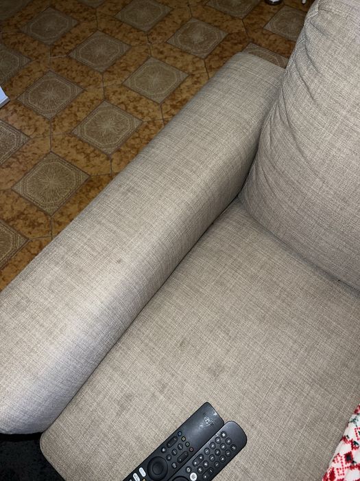 Sofá de dois lugares