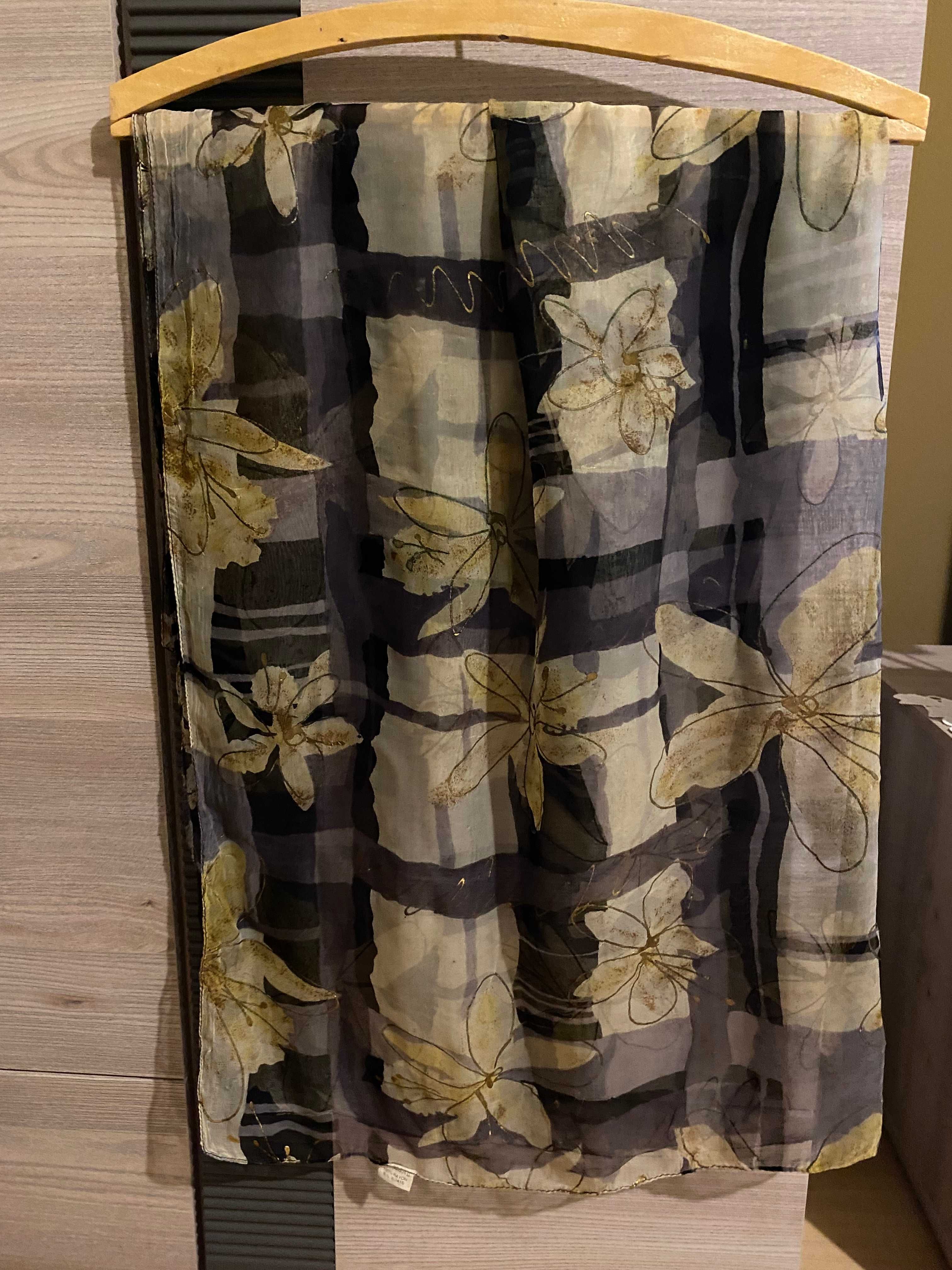 Cieniutka duża apaszka chusta „sztuczny jedwab” wzory 100x100 cm PRL