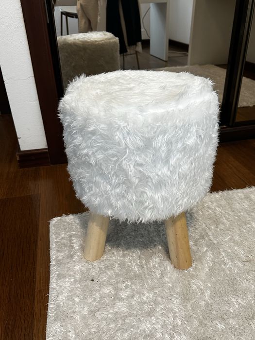 Banco Pequeno marca JYSK