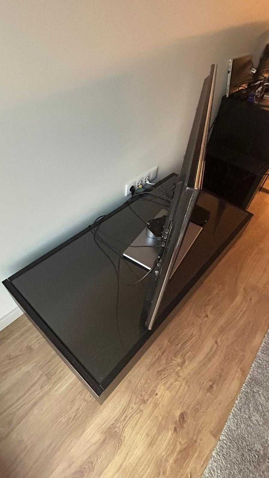 Móvel para TV / mesa de centro