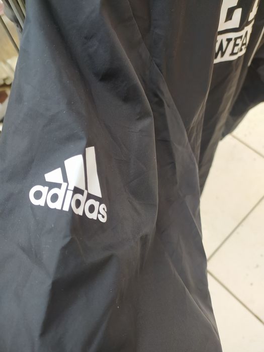 Ветровка  Адидас L, оригинал