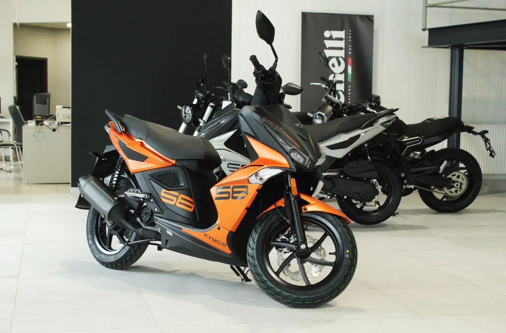 Kymco Super 8 Sportowy skuter KYMCO SUPER 8 - bez prawa jazdy!