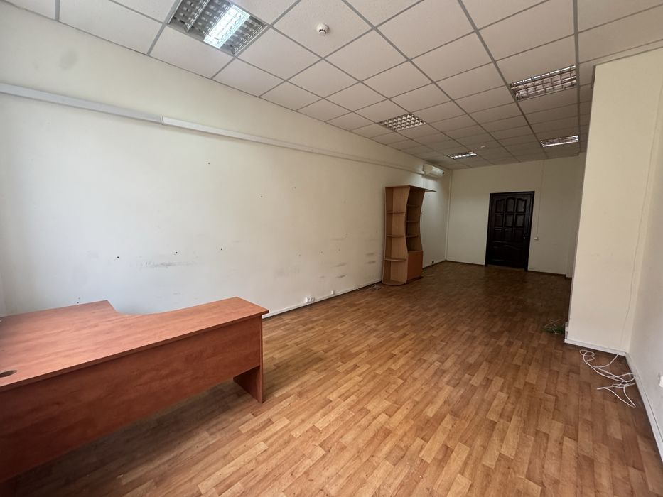 Здам в оренду офіс приміщення 28 кв м метро Голосіївська Васильківська