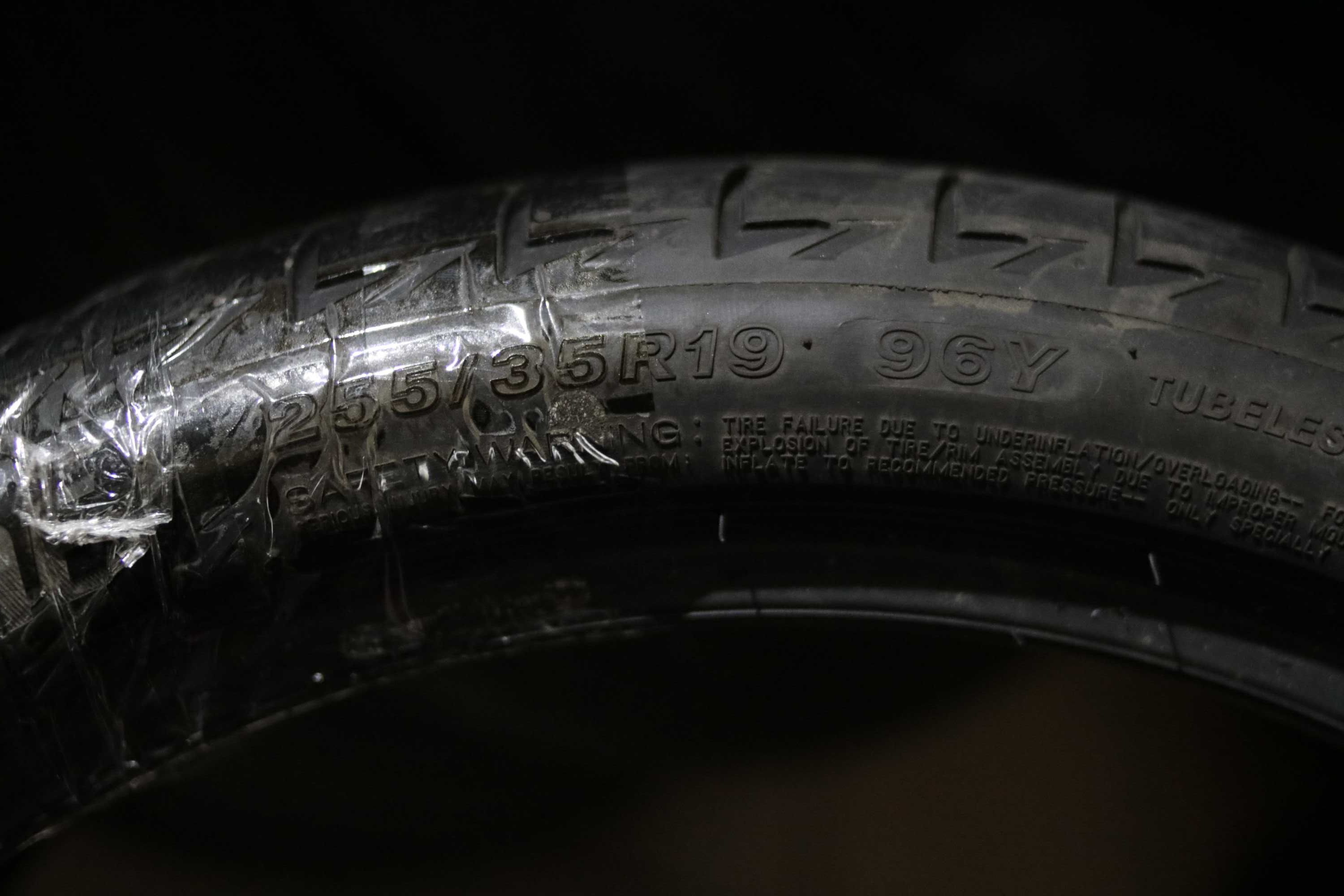 Резина Bridgestone Turanza 255/35/R19 Лето Пара