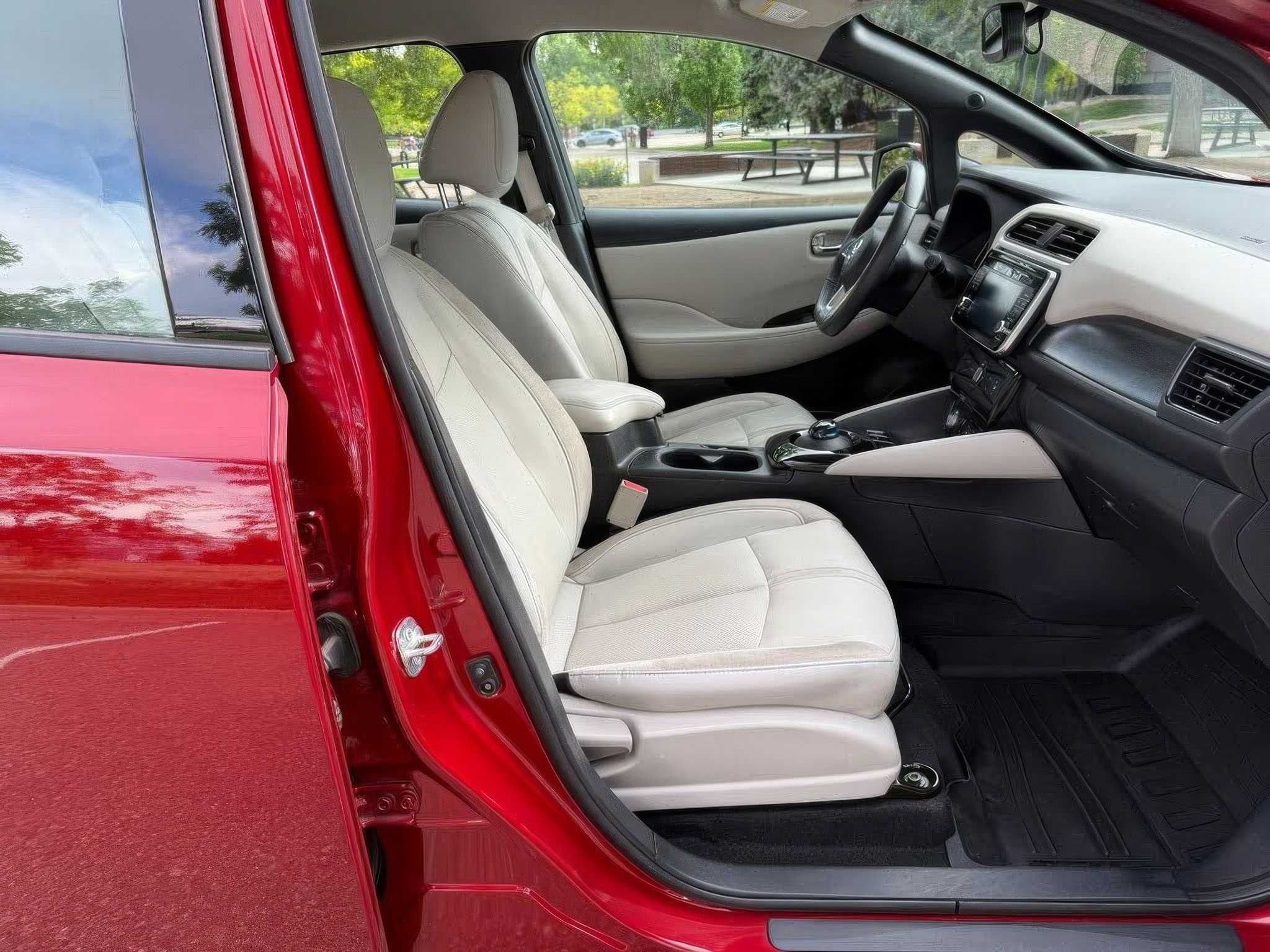 2019 Nissan LEAF SL