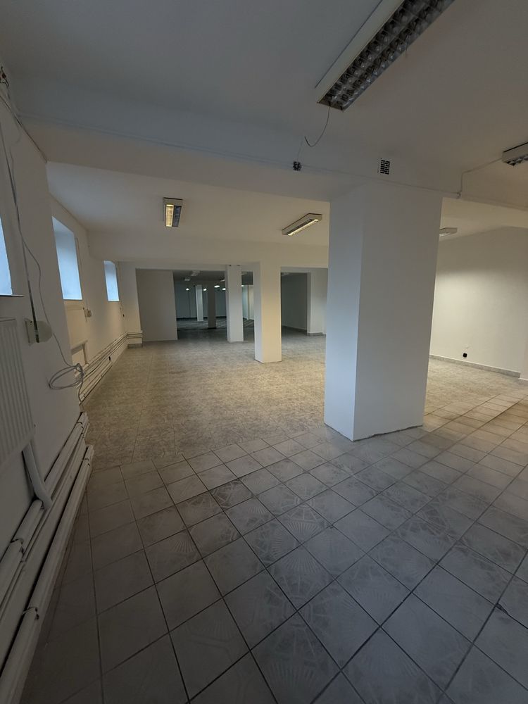 Wynajmę Lokal o pow, 245 m pod każde usługi w centrum miasta .