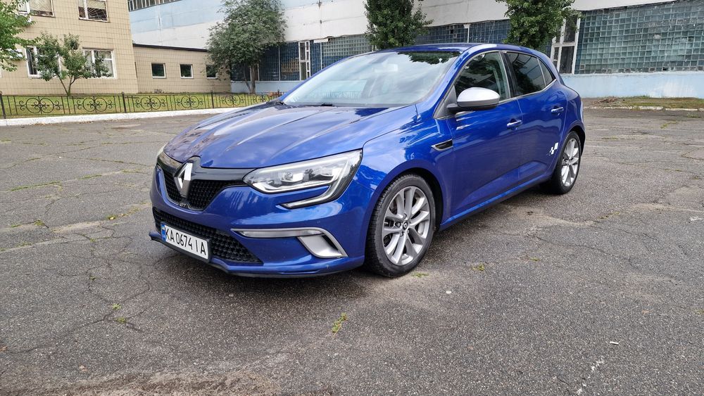 Renault Megane IV GT 1.6 TCE 205 EDC