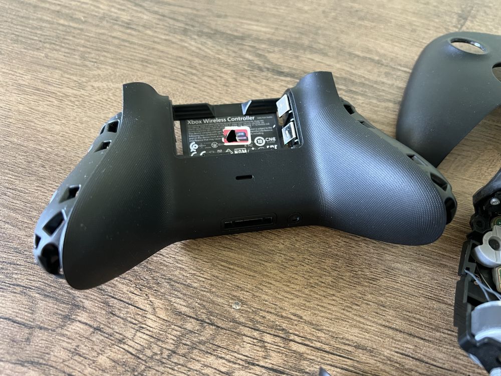 XBox controller запчасти. Все рабочее и целое.