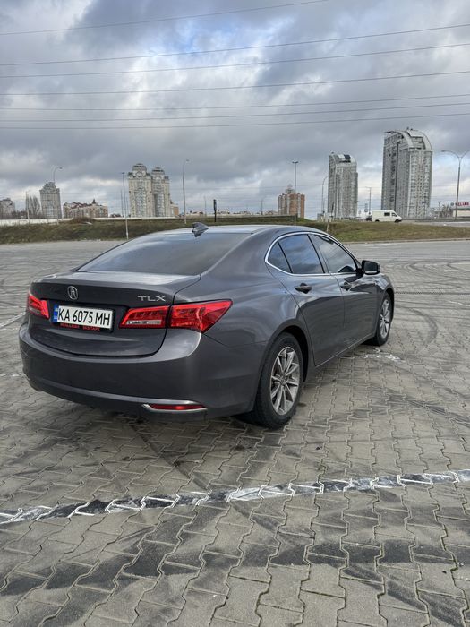 Acura TLX 2017 премиальный седан с характером
