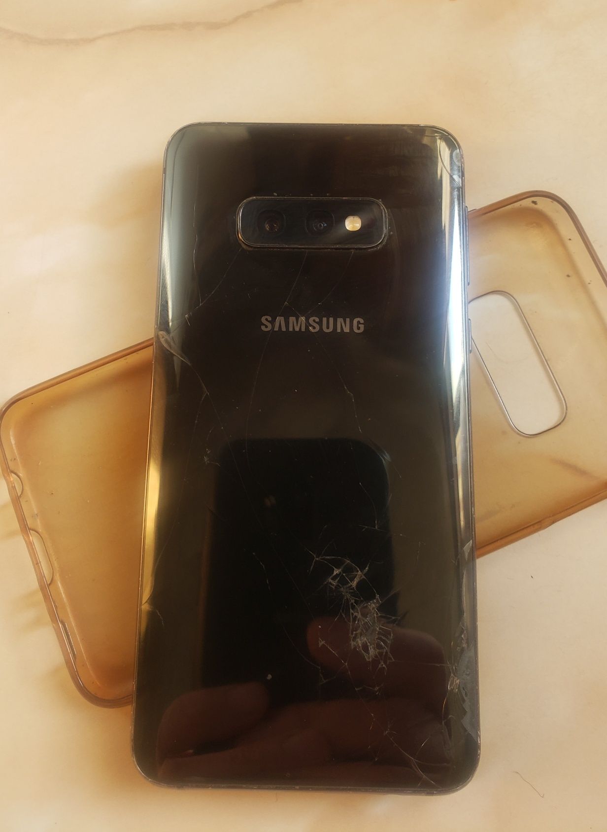 Samsung Galaxy S10e 8/256 Samsung s10
