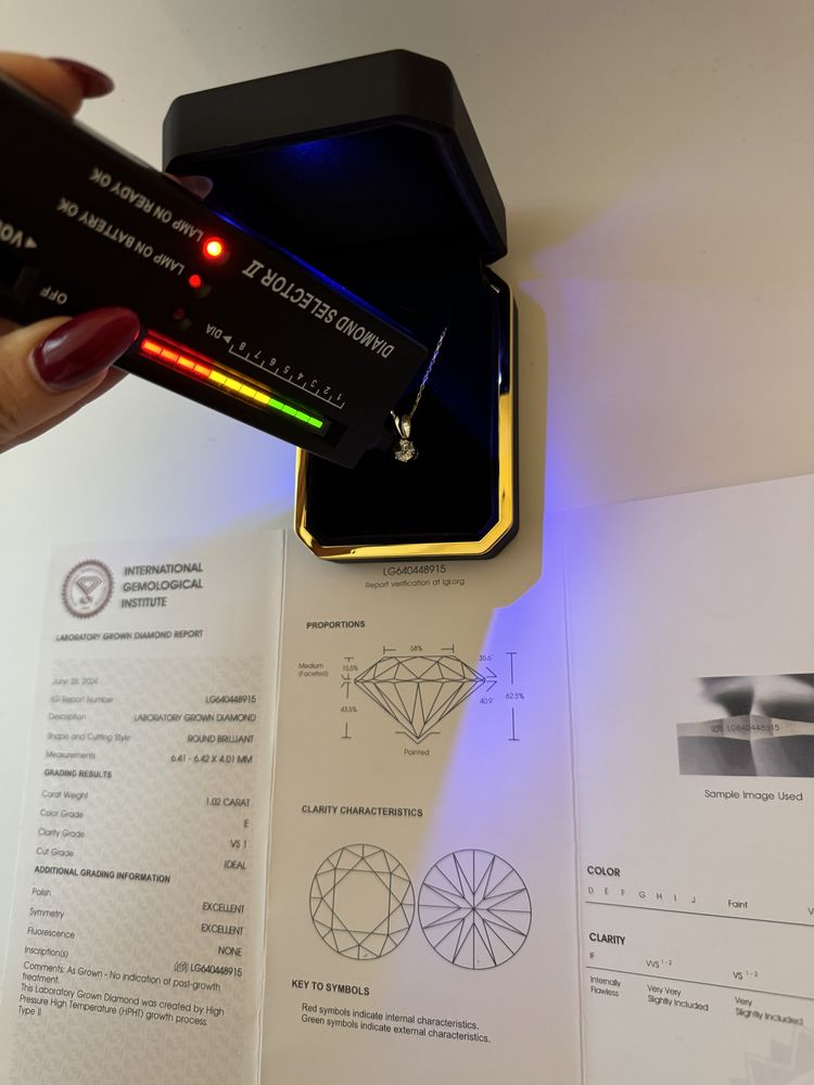 Zawieszka/wisiorek 585 z diamentem/brylantem 1ct VS1 E, certyfikat IGI