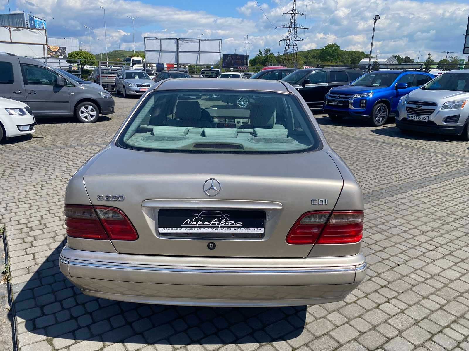 Mercedes-Benz E-Class 2001