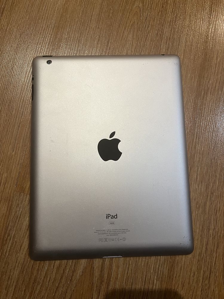 iPad 3 generacji 16GB z etui