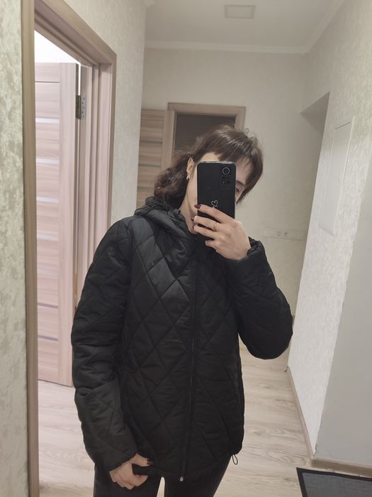 Жіноча куртка як нова