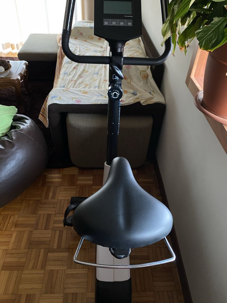 Bicicleta exercício fisico (ginasio)