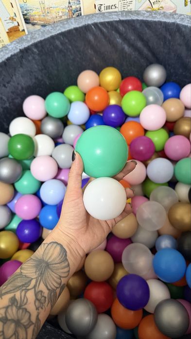 Детский сухой бассейн с шариками