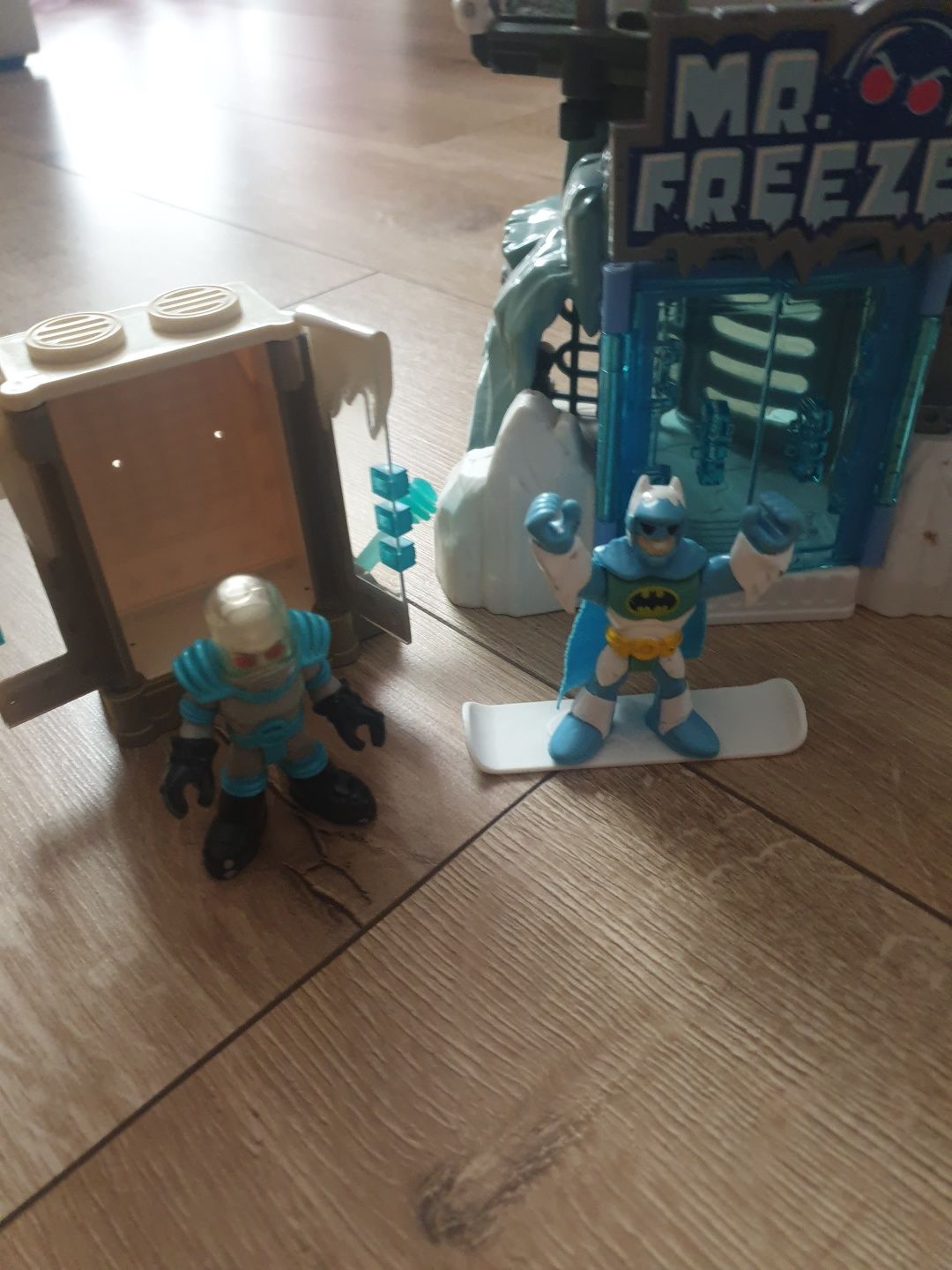 Dc imaginext Mr. Freeze i batman baza