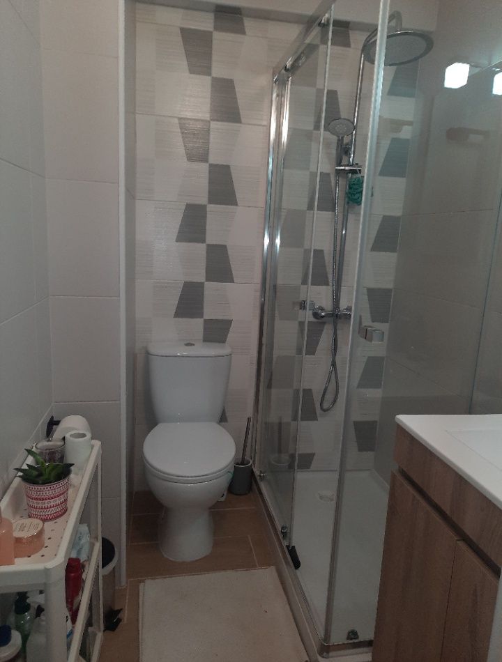 Arrendamento de um quarto, em Olhão.