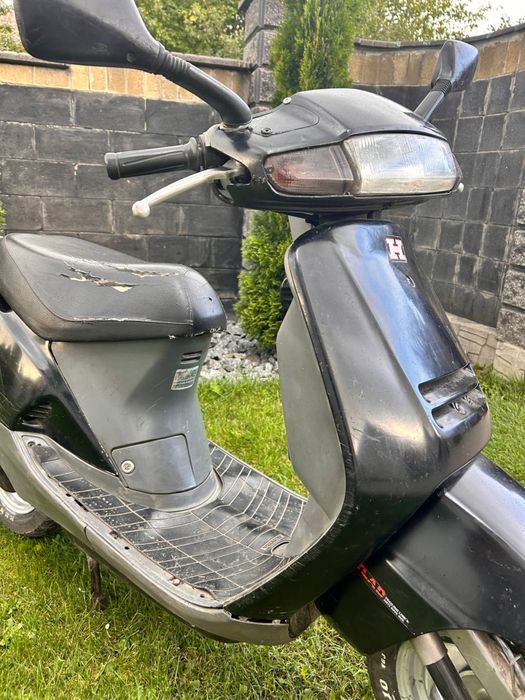 Honda lead af20.