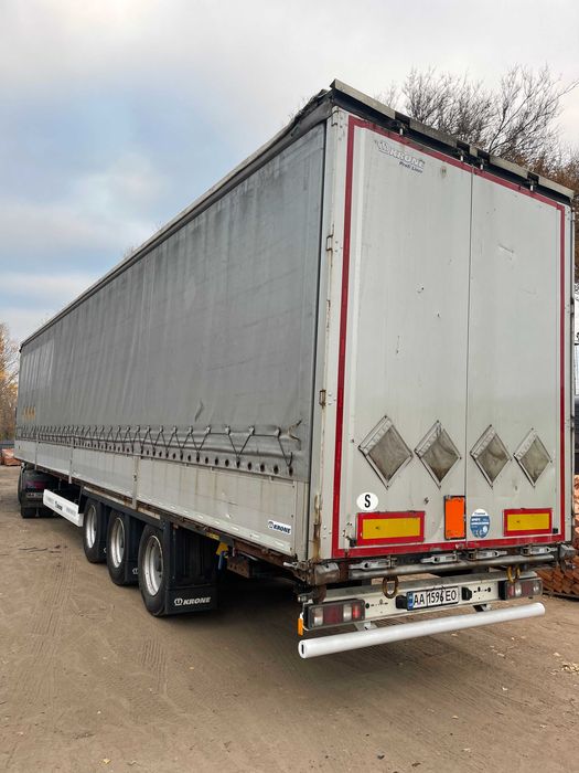 Послуги перевезення, великий вибір авто від самоскидів до маніпулятора