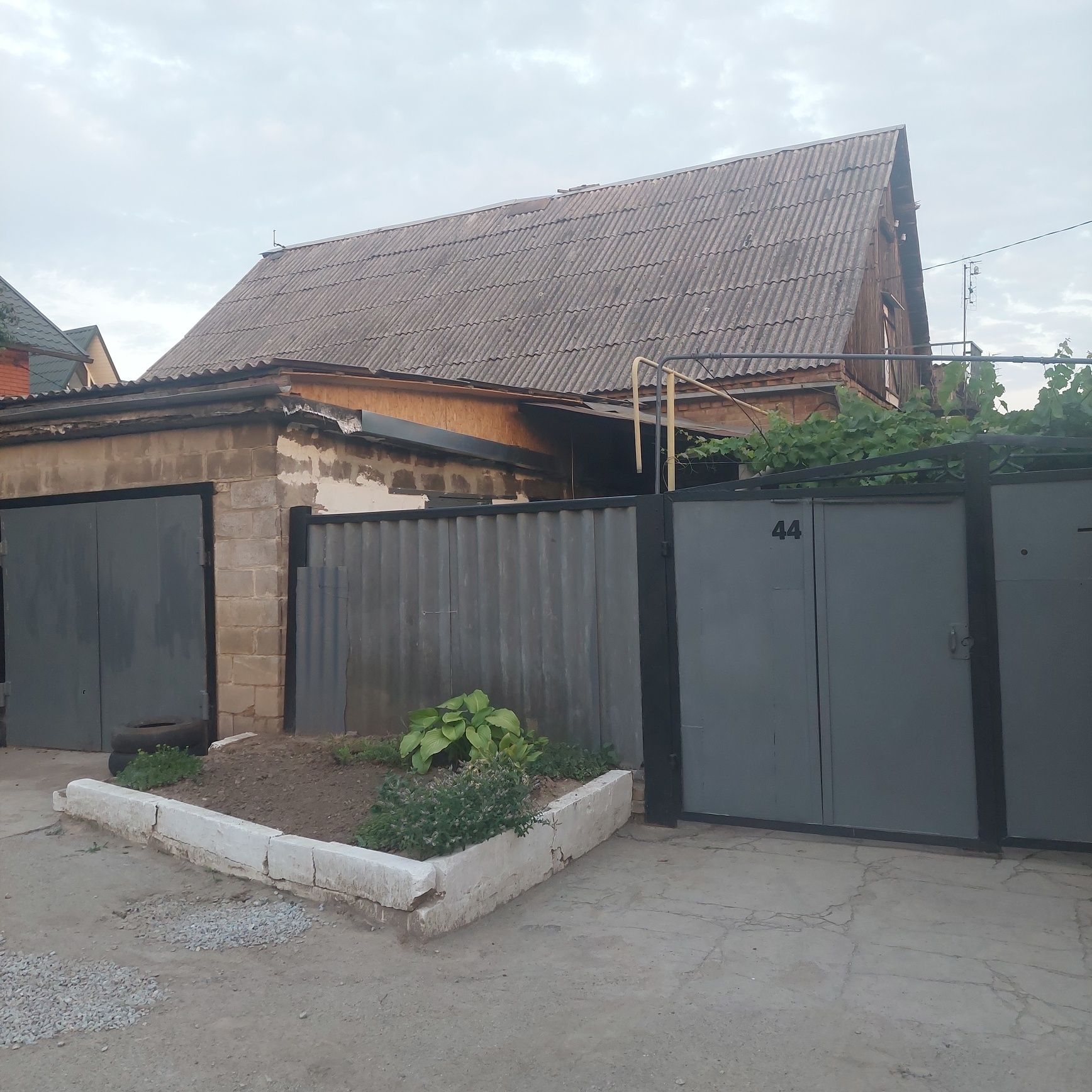 Продажа/Обмен  2 дома на одном участке 98 м.кв.