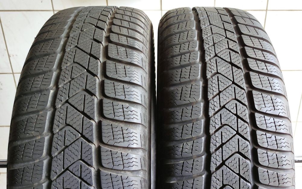 2x 205/60R16 Pirelli SottoZero 3 Winter Seal 96H 6,63mm C/B/72dB