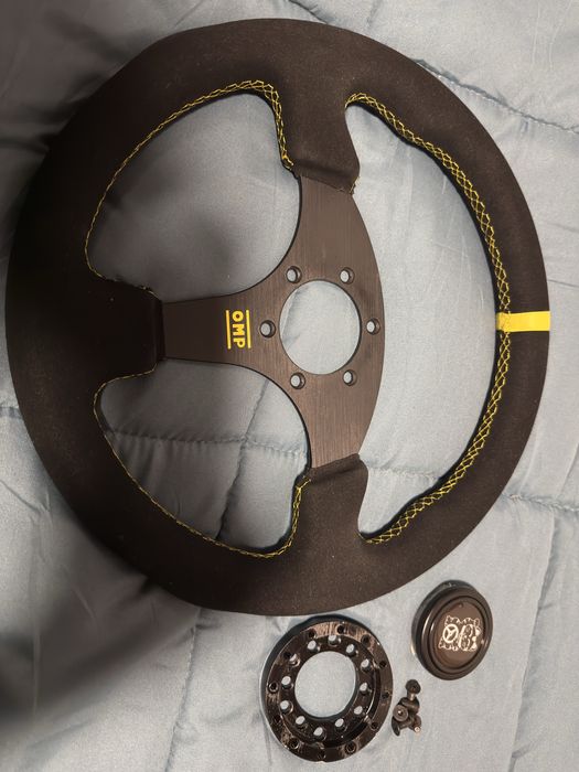 Volante OMP Camurça 320mm - Moza R3 / R5