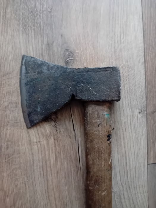 Siekiera stara, duża