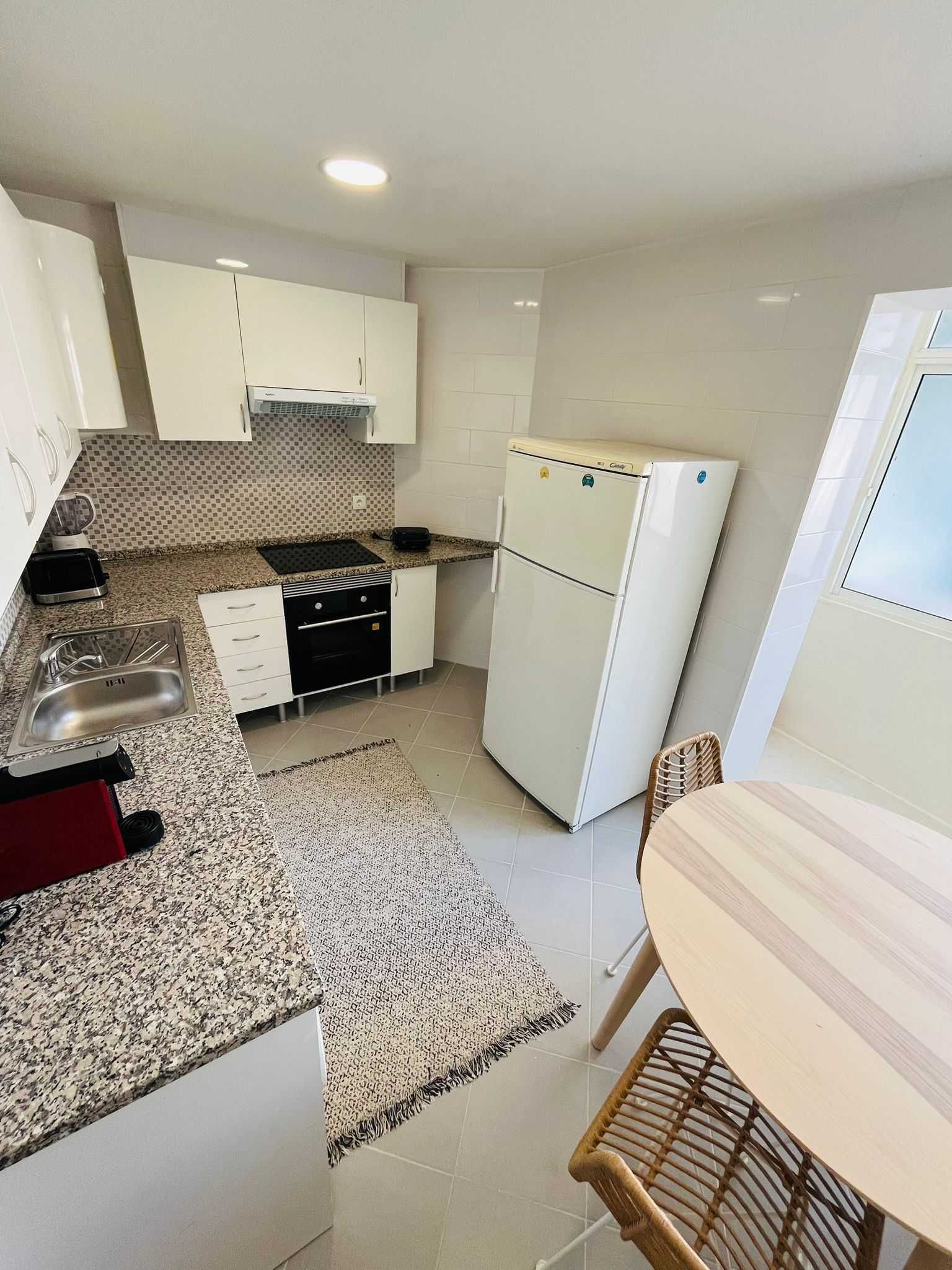 Quarto na Trafaria 7min praia sem caução