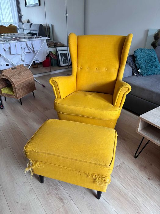 Fotel uszak Strandmon + podnóżek IKEA