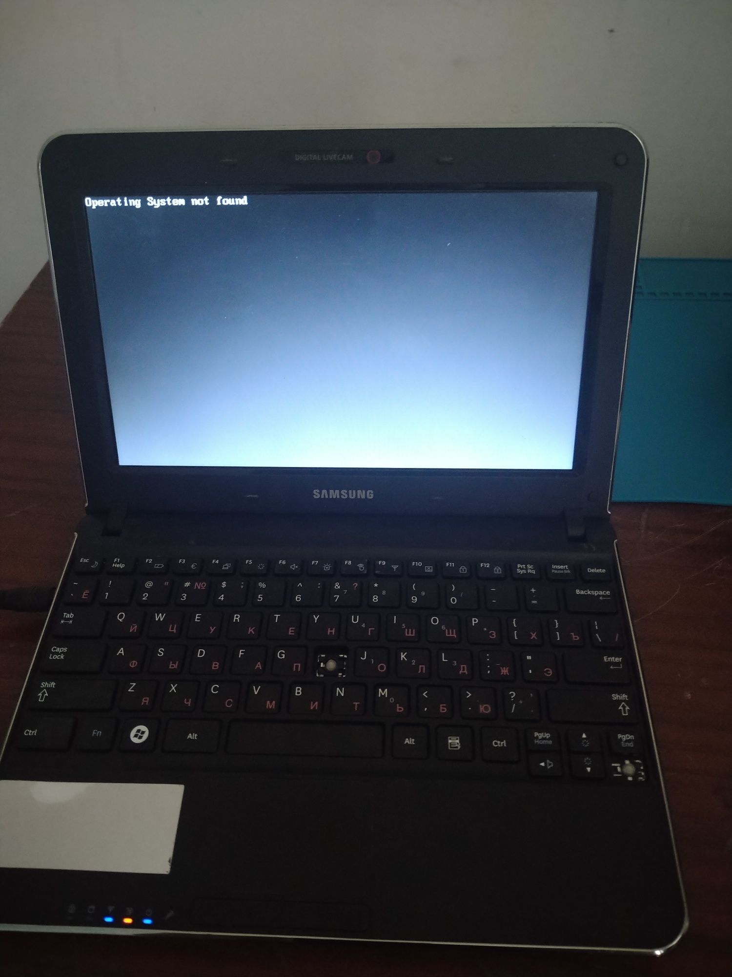Ноутбук Samsung N220  нетбук netbook