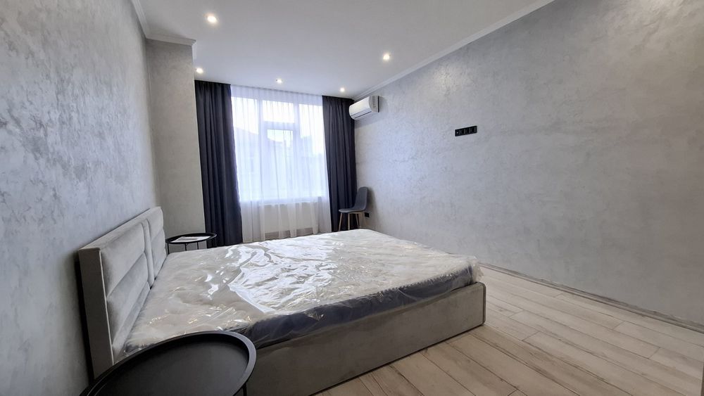 продам 2 кімнатну квартиру в центрі